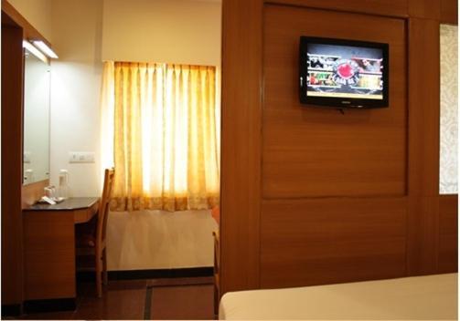 Malles Manotaa Chennai Exterior foto